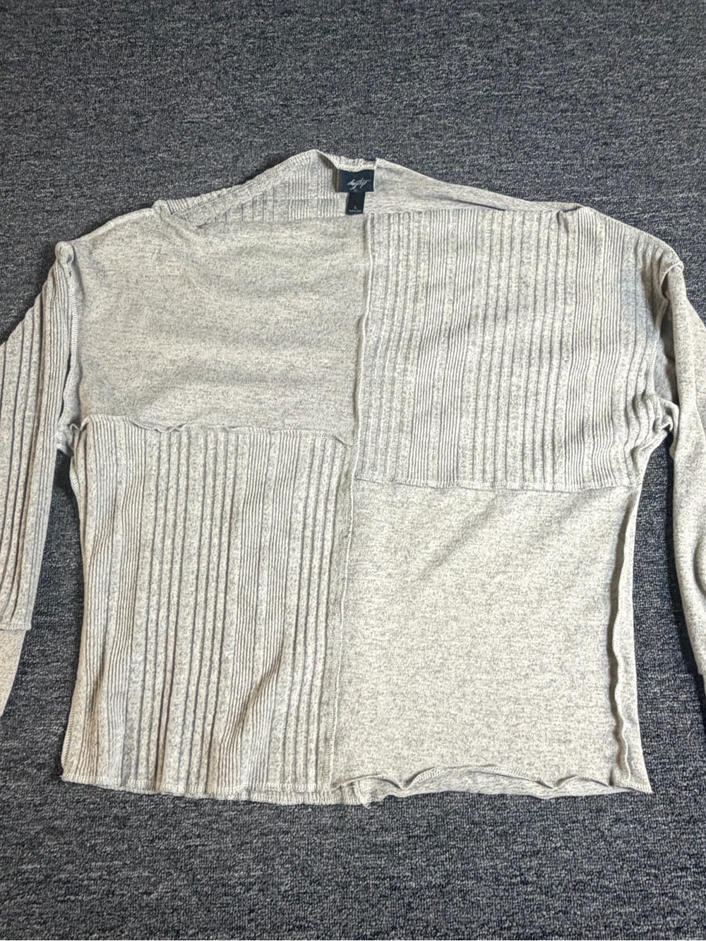 Daytrip Woman’s L Gray Rib-Knit Crew Neck Long Sleeve Pullover Sweater